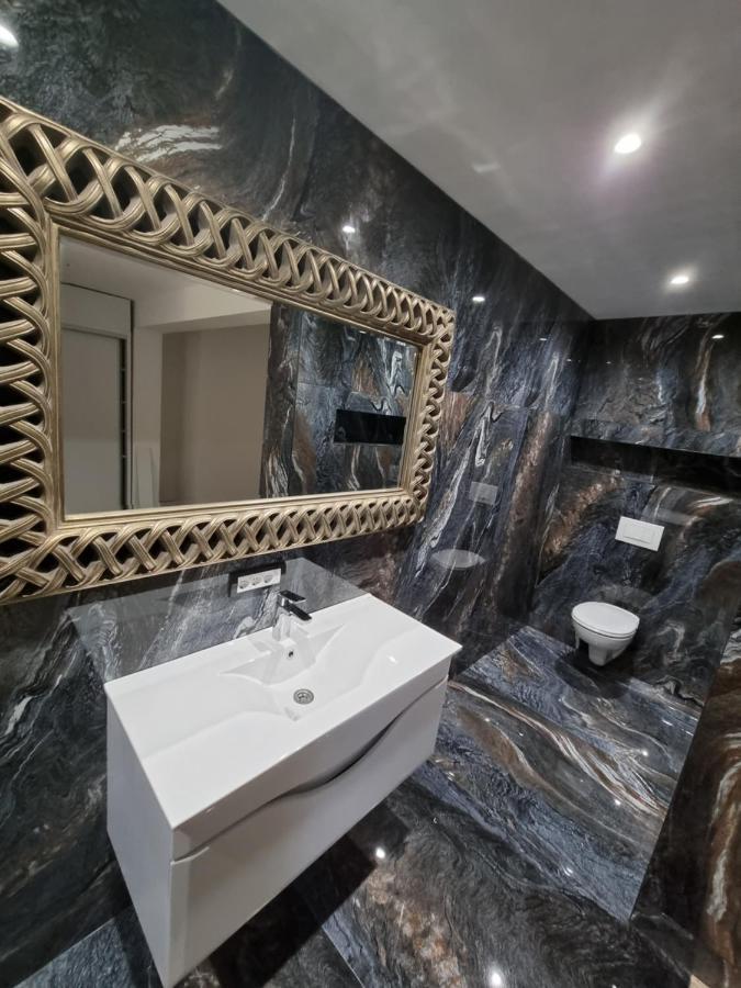 Sky Apartmani & Spa Leskovac  Luaran gambar