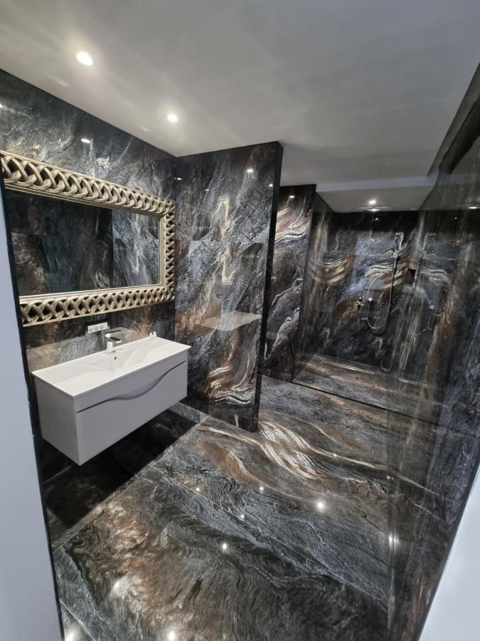 Sky Apartmani & Spa Leskovac  Luaran gambar
