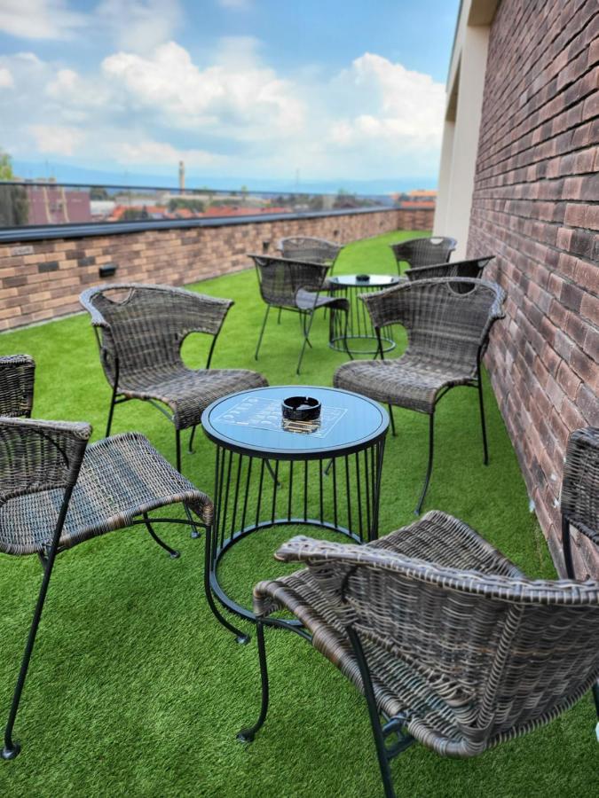 Sky Apartmani & Spa Leskovac  Luaran gambar