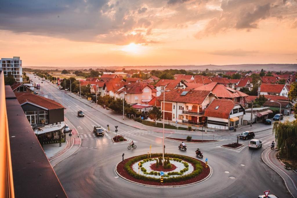 Sky Apartmani & Spa Leskovac  Luaran gambar
