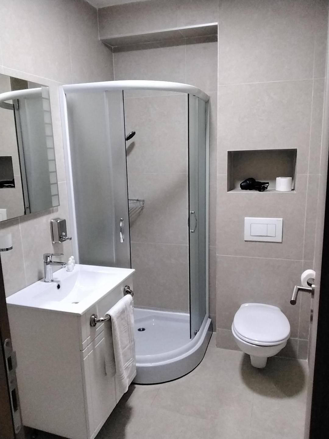 Sky Apartmani & Spa Leskovac  Bilik gambar
